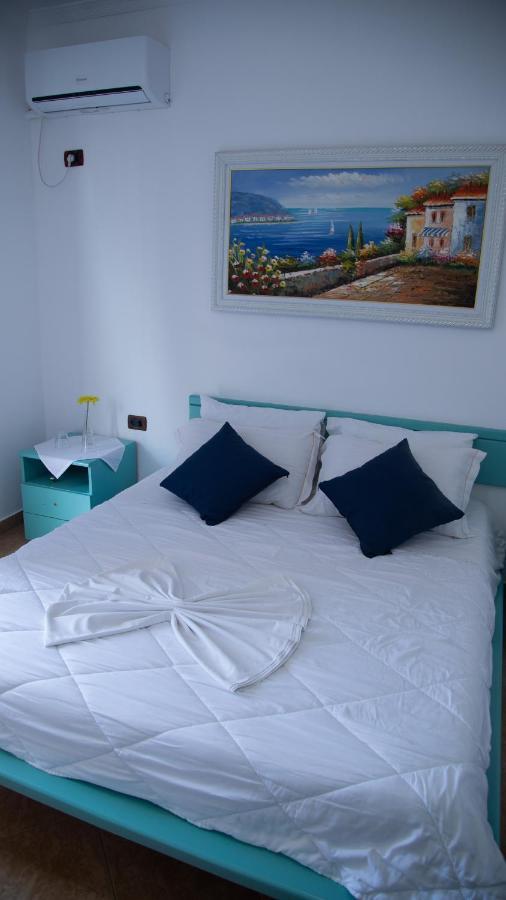 Okej Hotel Golem  Bagian luar foto
