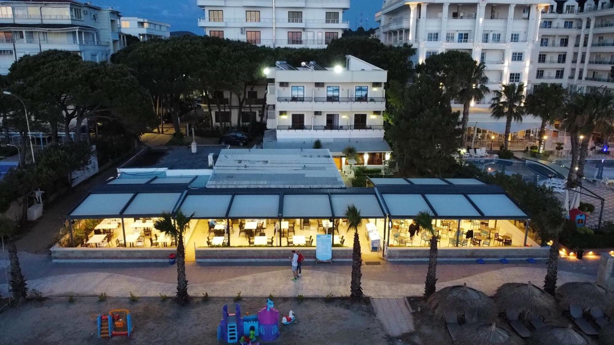 Okej Hotel Golem  Bagian luar foto